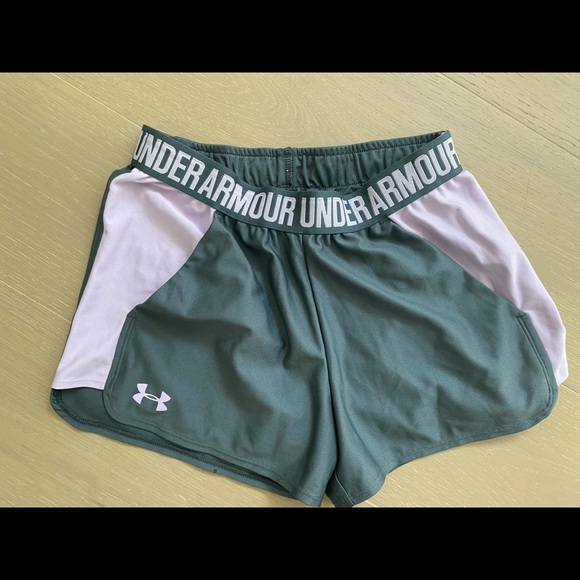 🛒 Under Armour Athletic shorts - Picture 1 of 2